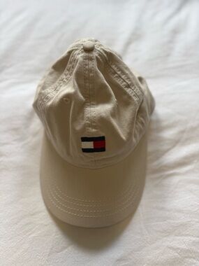 Tommy Hilfiger Beige Flag Baseball Cap